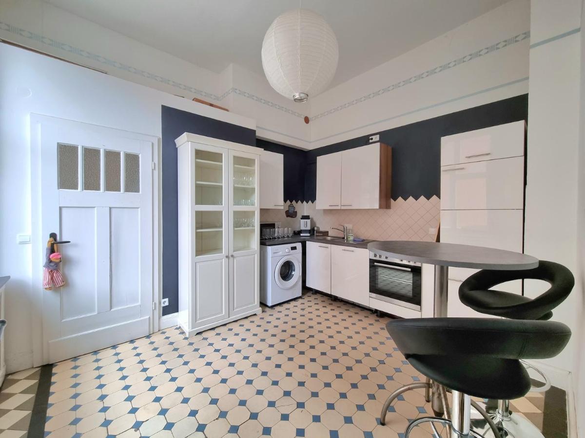 Charysma - Jugendstil Trifft Moderne, Schlafzimmer Mit Smart-Tv, Tischfussball, Darts, Parkplatz Hamelin Zewnętrze zdjęcie